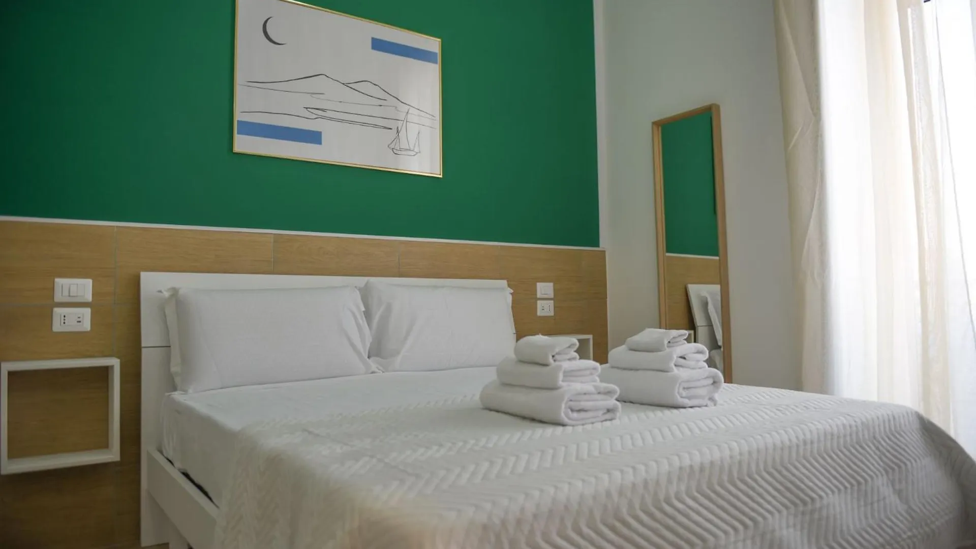 Napoli Central Gate Bed & Breakfast Naples